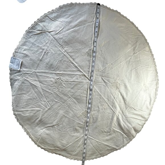 Round Beige Cotton Tablecloth With Madeira Style Appliqué Floral Design 34" Dia. - Picture 12 of 13
